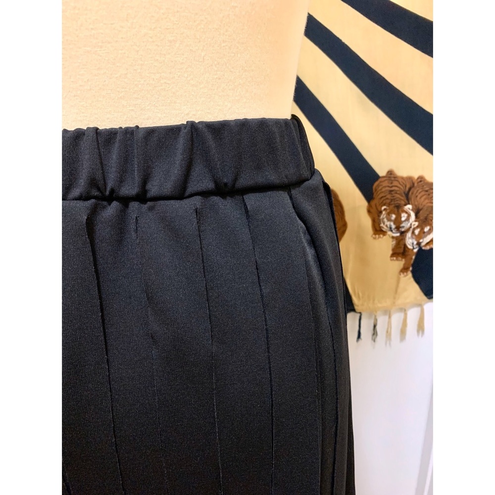 🌈 Stylish Vogue contemporary skirt - Picture 7 of 13